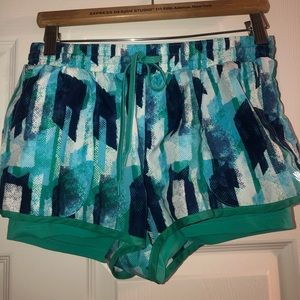 FOREVER 21 ACTIVE WEAR SHORTS